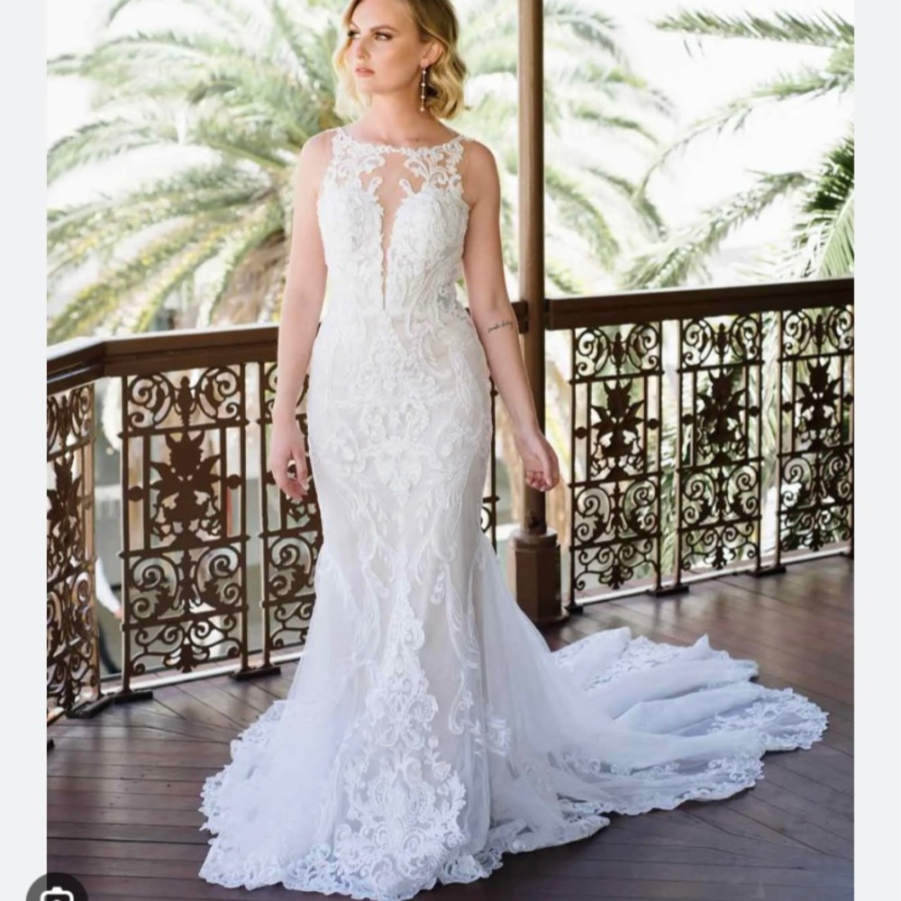 Essence of Australia D3153 (size 12)